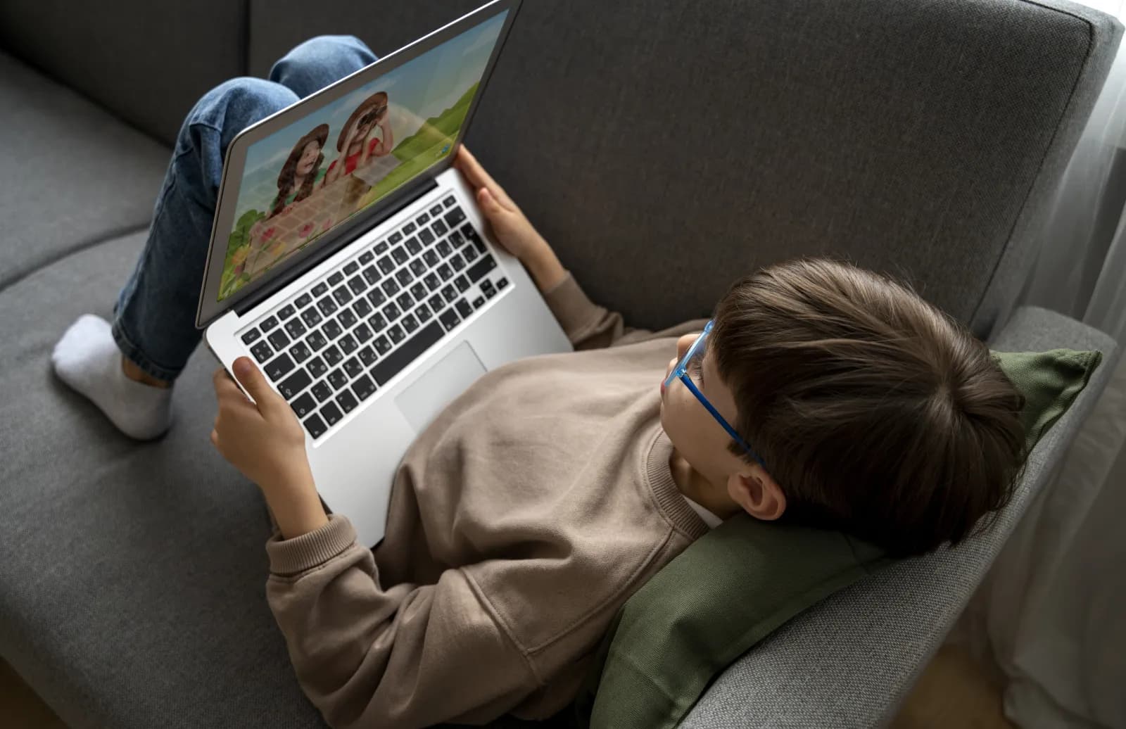 Consulta pública sugere mais rigidez na aferição de idade na internet