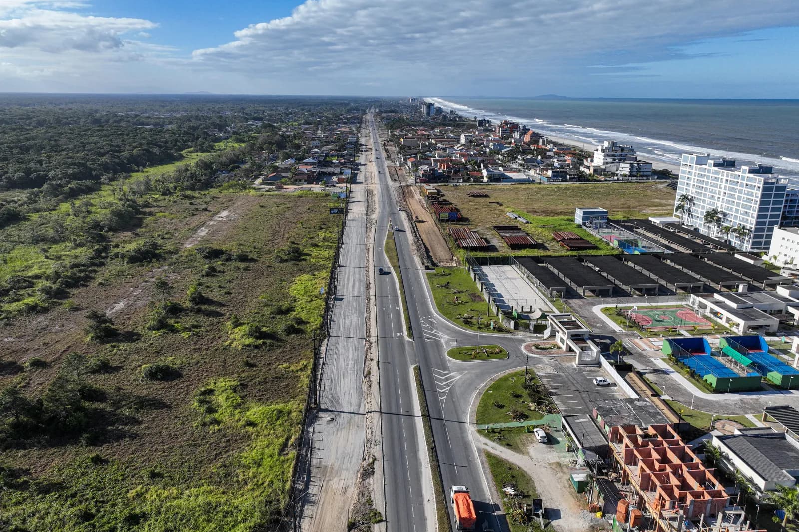 Estado investe R$ 1,7 bilhão em obras de infraestrutura nos municípios do Litoral