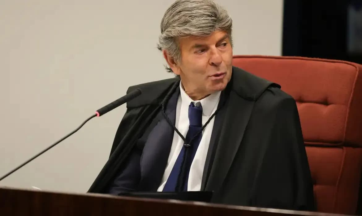 Fux absolve Bolsonaro dos cinco crimes da trama golpista