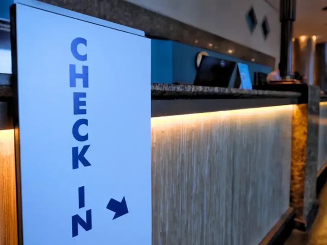 Hospedagens têm até esta segunda para adotar check-in digital