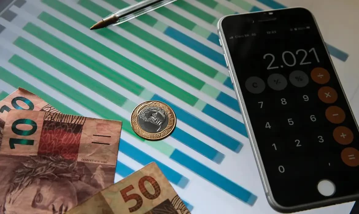 Mercado reduz previsão da inflação para 5,30% em 2026, aponta Boletim Focus