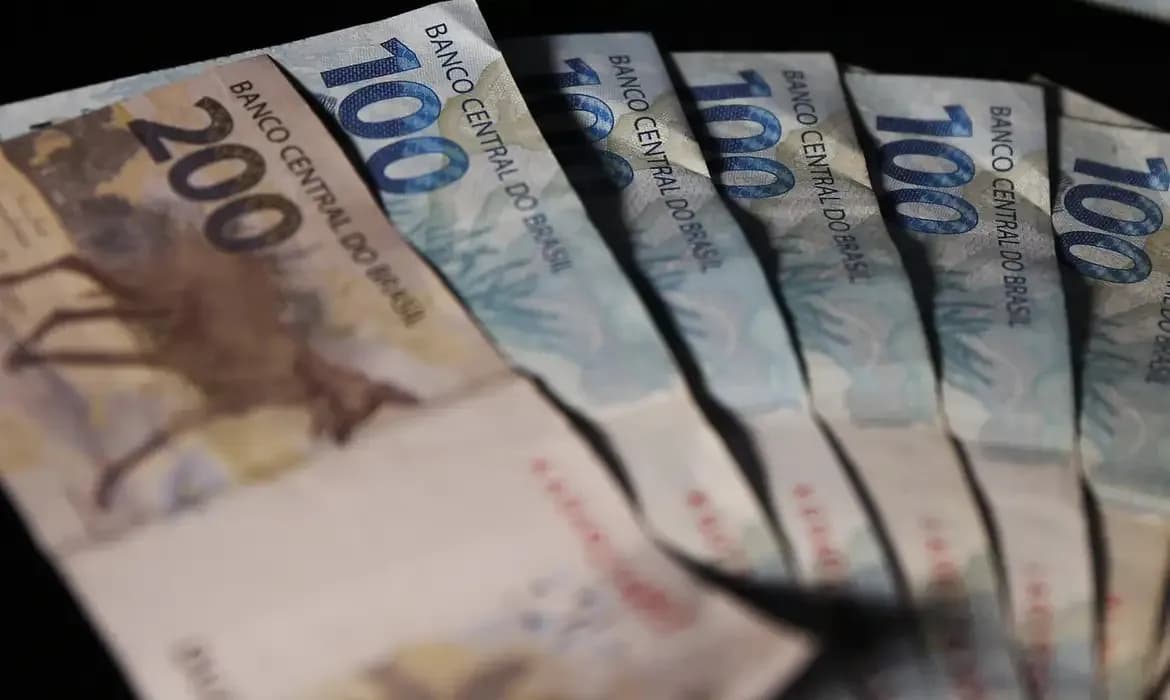 Mercado reduz previsão de inflação para 4,32% em 2025