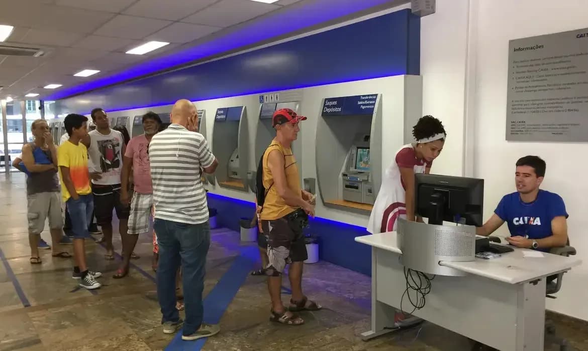 Saiba o que vai funcionar no feriadão do Dia do Trabalhador