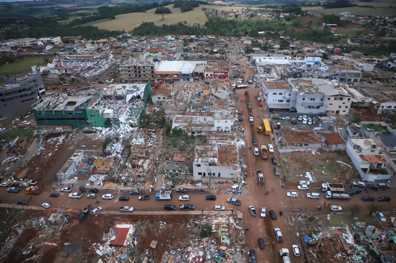 Simepar confirma três tornados na sexta com ventos de até 330 km/h e há outras suspeitas em análise