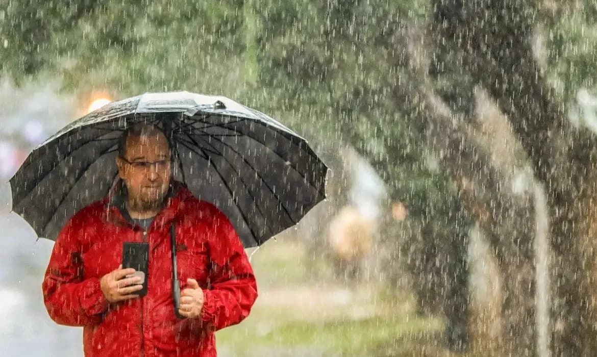 Tempestades atingem Região Sul neste domingo