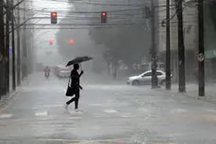 Tempestades e baixas temperaturas: frente fria traz mudanças bruscas a partir de domingo